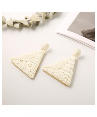 Raffia Drop Earrings for Women,Boho Drop Handmade Straw Earrings,Triangle Dangle Drop Earrings for Girl Creamywhite $5.71 Ear...